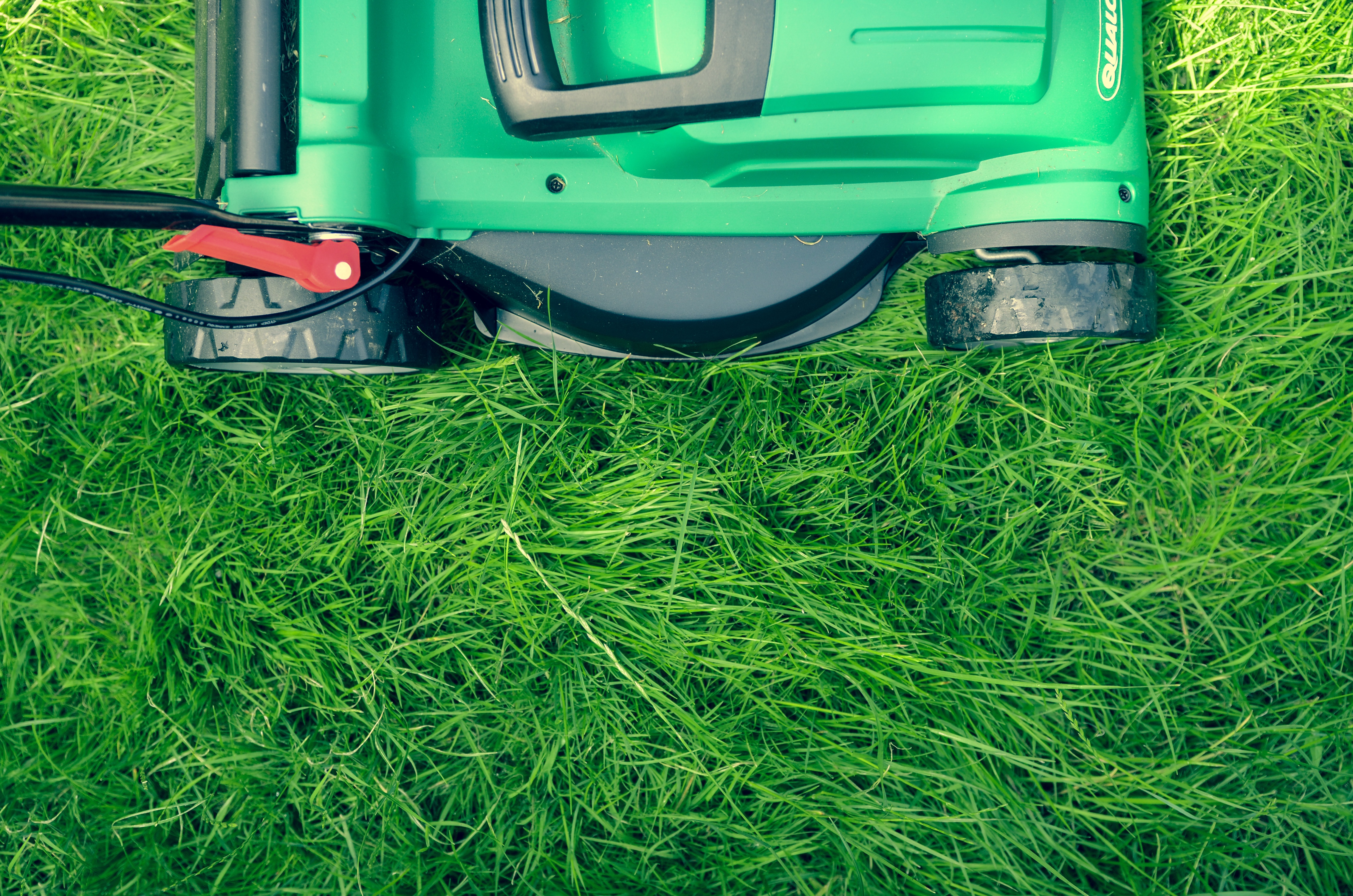 How to Maintain a Lawn Mower